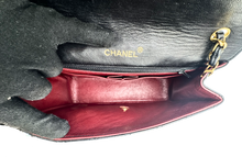 Carica l'immagine nel visualizzatore di Gallery, Borsa Curved Single Flap in Pelle nera
