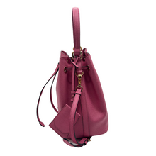 Upload the image to the Gallery viewer, Borsa a secchiello in pelle
