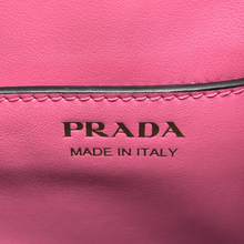 Upload the image to the Gallery viewer, Borsa a secchiello in pelle
