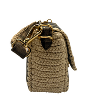 Upload the image to the Gallery viewer, Baguette Limited Edition in Tela Pequin e Rafia
