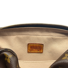 Carica l&#39;immagine nel visualizzatore di Gallery, Trousse Toilette 23
