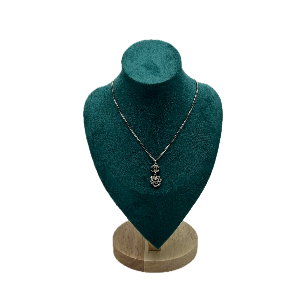 Collana Camélia