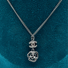 Upload the image to the Gallery viewer, Collana Camélia

