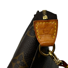 Carica l&#39;immagine nel visualizzatore di Gallery, Pochette Accessoires Monogram
