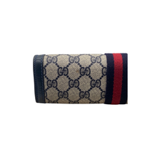 Upload the image to the Gallery viewer, Vintage GG handbag
