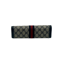 Upload the image to the Gallery viewer, Vintage GG handbag
