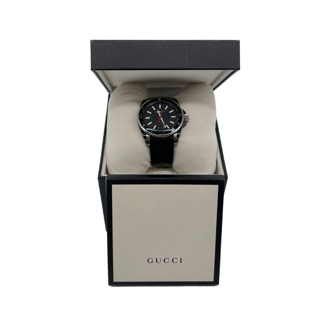 Gucci Quartz Diver Watch