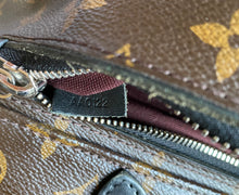 Carica l&#39;immagine nel visualizzatore di Gallery, Tracolla Uomo Monogram Macassar Drake Bag
