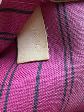 Carica l&#39;immagine nel visualizzatore di Gallery, Neverfull MM Monogram
