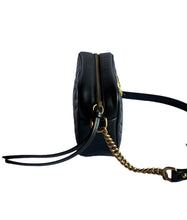 Carica l&#39;immagine nel visualizzatore di Gallery, GG Marmont matelassé mini bag
