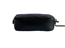 Carica l&#39;immagine nel visualizzatore di Gallery, GG Marmont matelassé mini bag
