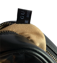 Carica l&#39;immagine nel visualizzatore di Gallery, GG Marmont matelassé mini bag
