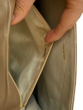 Upload the image to the Gallery viewer, Vintage shoulder bag / clutch bag
