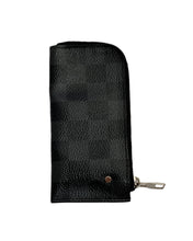 Carica l&#39;immagine nel visualizzatore di Gallery, louisvuitton_pochette_damier_graphite_dakota_2
