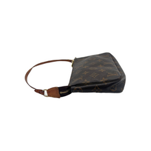 Carica l&#39;immagine nel visualizzatore di Gallery, Pochette Accessoires Monogram
