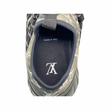 Carica l&#39;immagine nel visualizzatore di Gallery, Fastlane Monogram Black Sneakers
