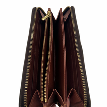 Carica l&#39;immagine nel visualizzatore di Gallery, Louis Vuitton Zippy Wallet
