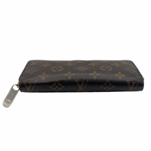 Upload the image to the Gallery viewer, Louis Vuitton Zippy Wallet
