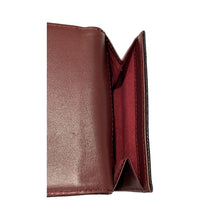 Upload the image to the Gallery viewer, Wallet in textured leather

