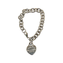 Carica l&#39;immagine nel visualizzatore di Gallery, Return to Tiffany Chain Charm Bracelet
