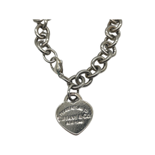 Carica l&#39;immagine nel visualizzatore di Gallery, Return to Tiffany Chain Charm Bracelet
