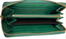Upload the image to the Gallery viewer, Gucci Zumi wallet in ostrich
