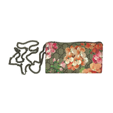 Carica l&#39;immagine nel visualizzatore di Gallery, Multicolor GG Supreme Blooms Canvas Padlock
