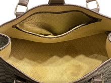 Upload the image to the Gallery viewer, Vintage GG handbag
