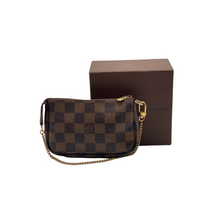 Carica l&#39;immagine nel visualizzatore di Gallery, Mini Pochette Accessoires Damier Ebène
