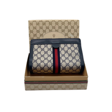 Upload the image to the Gallery viewer, Vintage GG handbag
